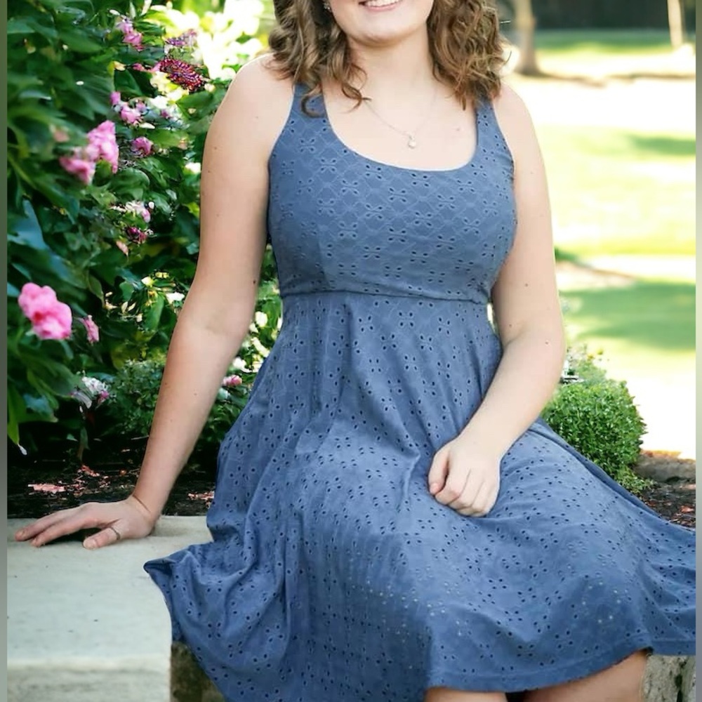 ANTHROPOLOGIE EYELET TEXTURED DRESS. SLEEVELESS, LINED, DUSTY BLUE SIZE SMALL